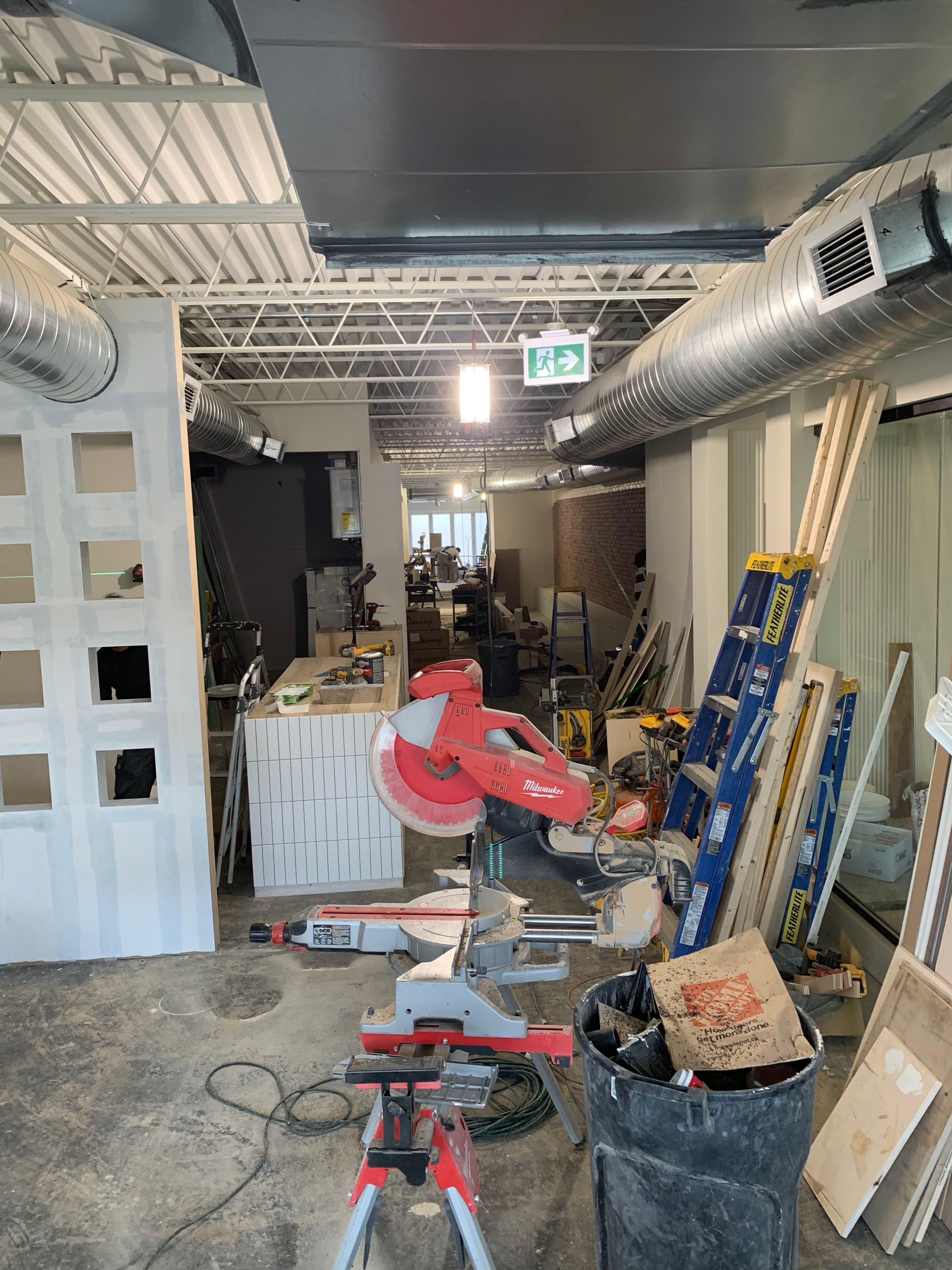 Resturant Downtown Toronto Metalic Gray And Silver – Epoxy Flooring in Toronto