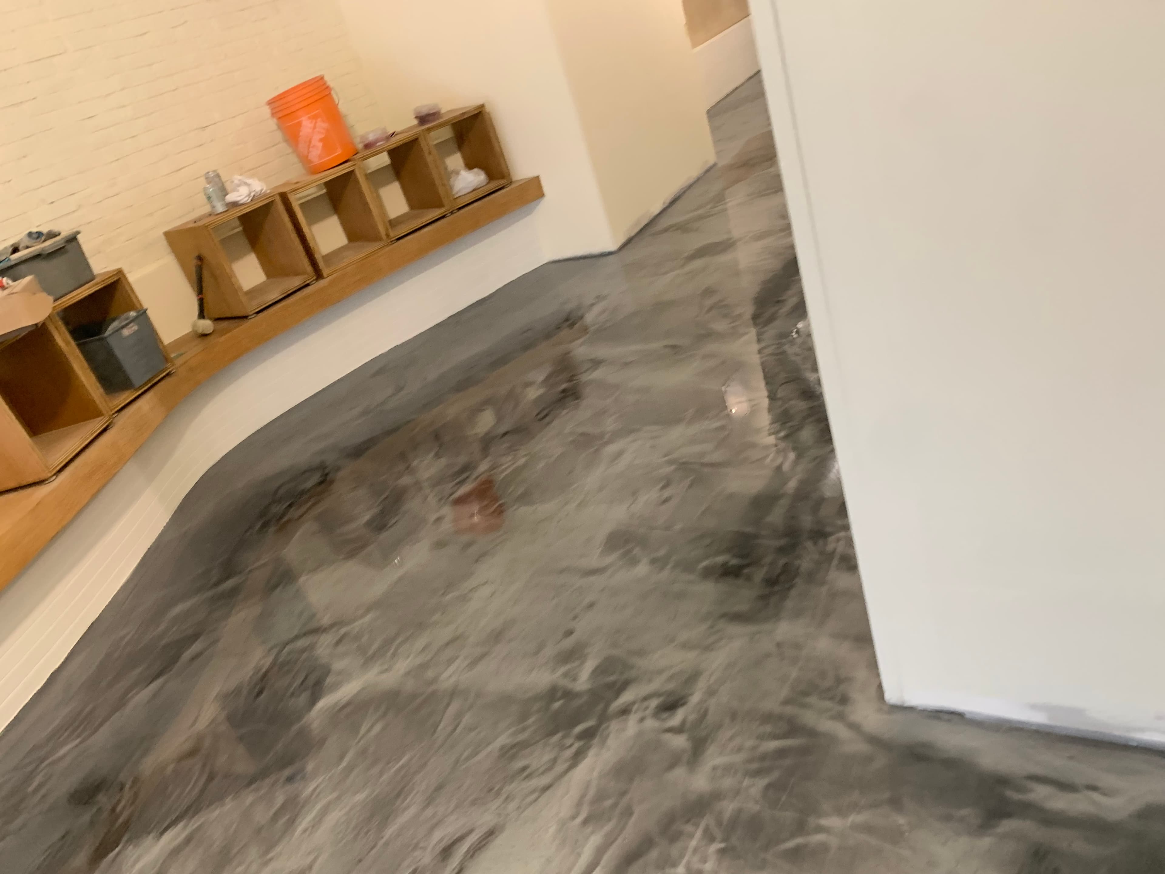 Resturant Downtown Toronto Metalic Gray And Silver – Epoxy Flooring in Toronto